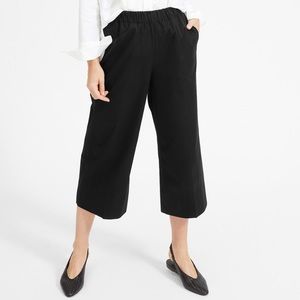 everlane clean cotton culotte in black